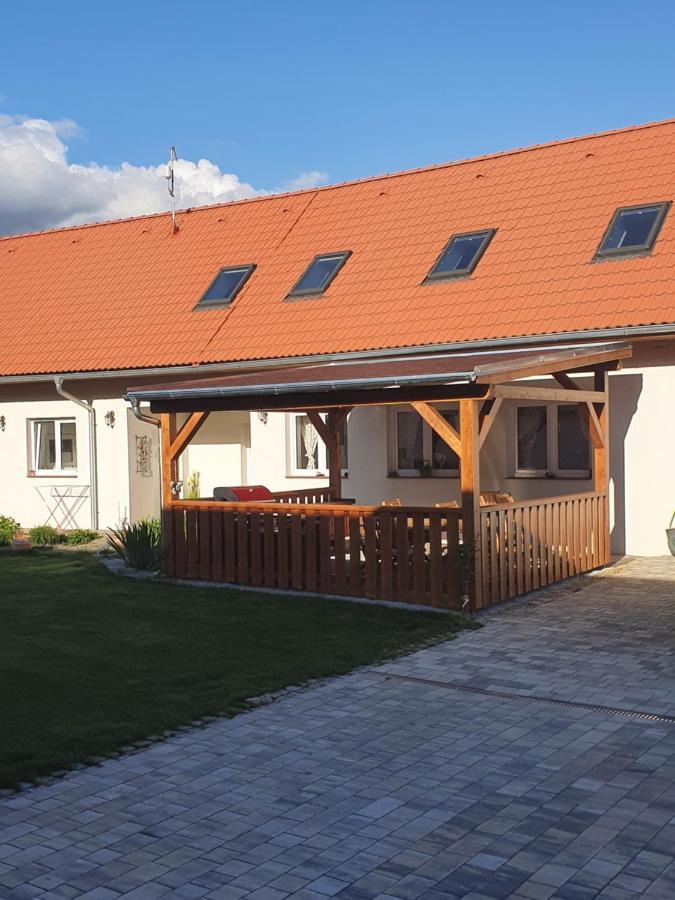 Ubytovani Za Kaplickou Trebon Exterior photo