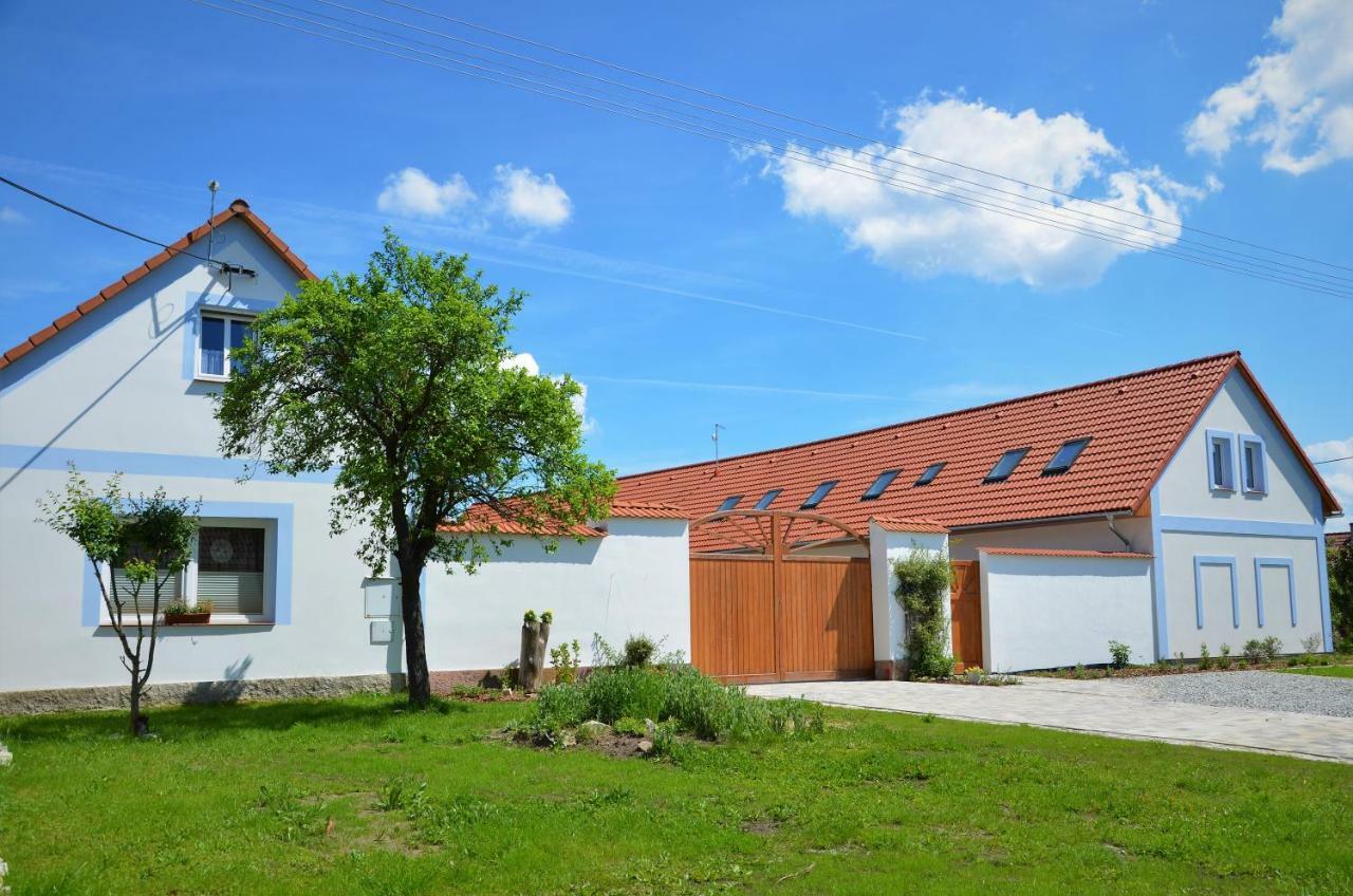 Ubytovani Za Kaplickou Trebon Exterior photo